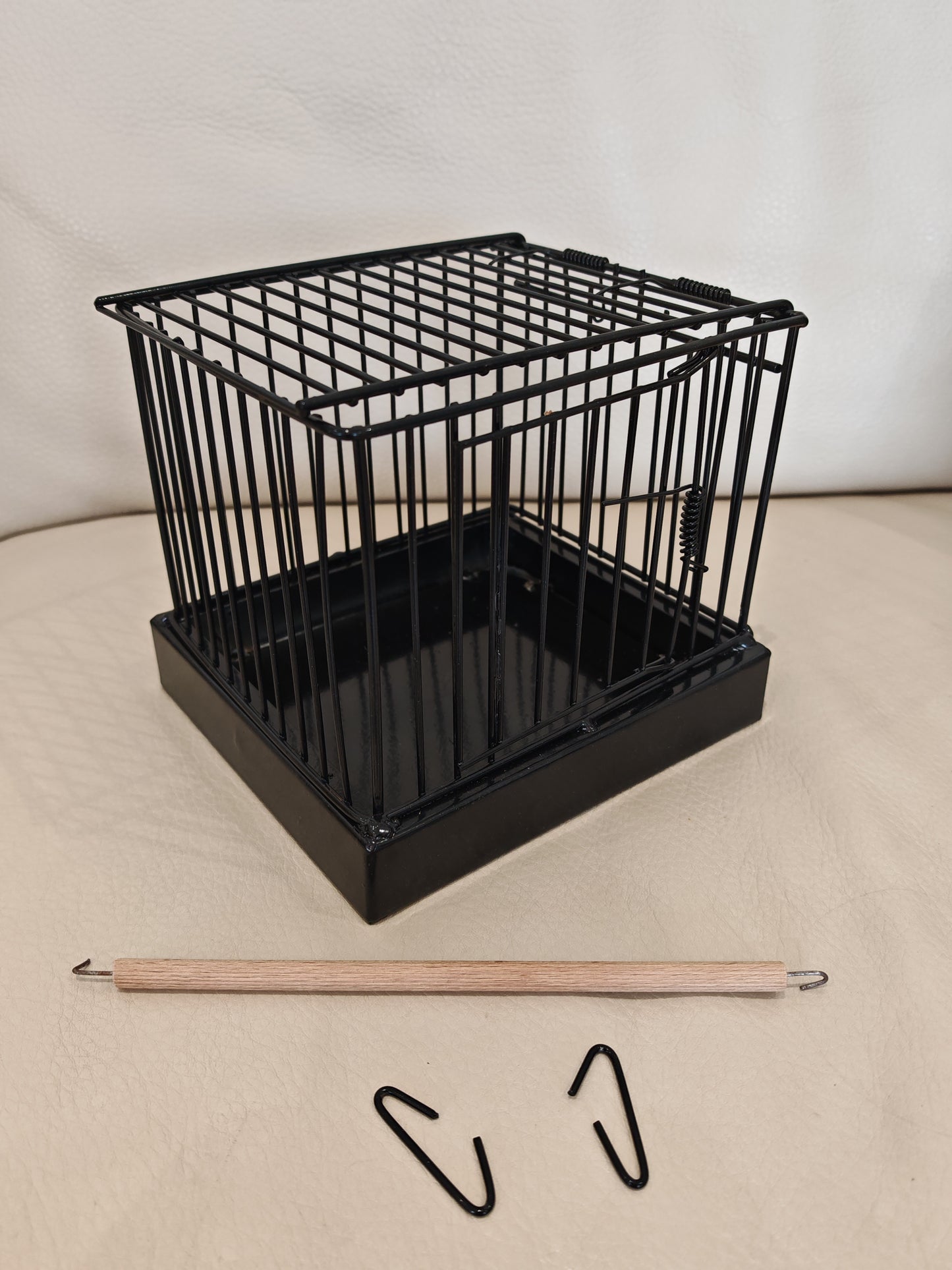 Aviary Trap Cage for small birds, Black Brand New Boxed (L)18cm x (W)15.5cm x (H)16cm