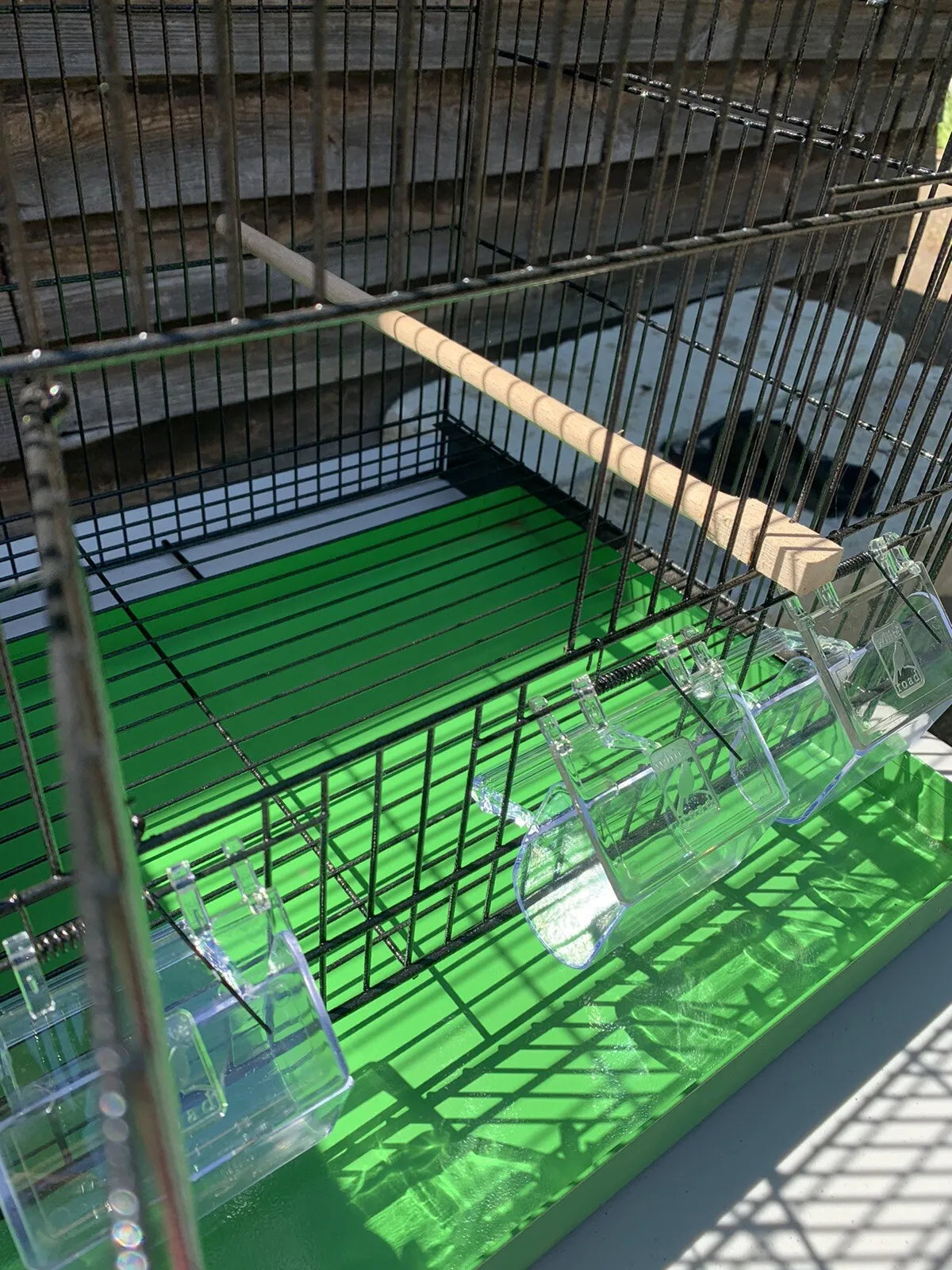 110cm Black Metal Double Breeder Bird Cage with a Green Metal Pullout Bottom Tray 110cm x 35cm x 42cm 8 Feeders & 4 Perches