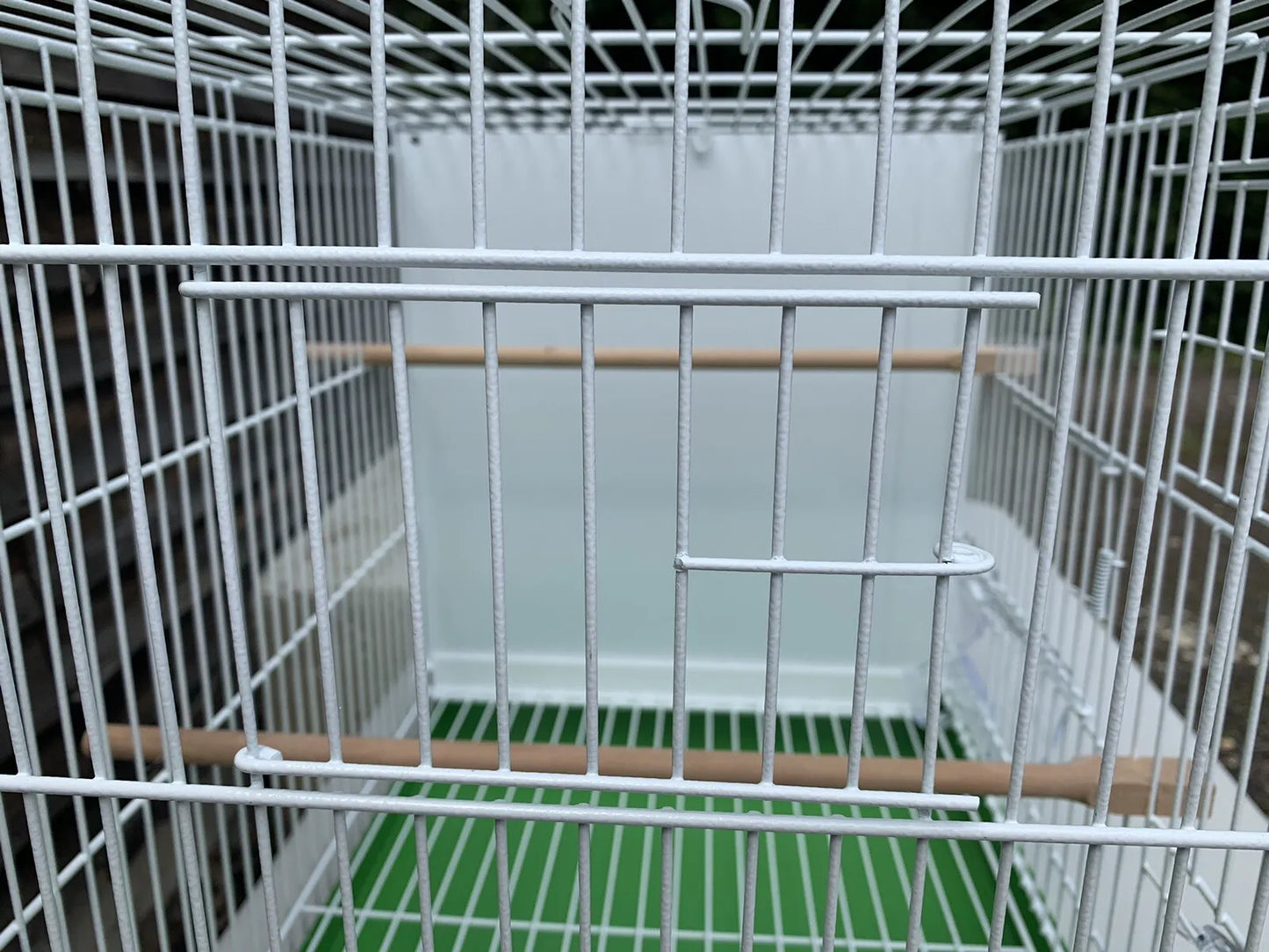 90cm White Metal Double Breeder Bird Cage with Green Metal Tray 4 Feeders & 4 Perches Size 90cm x 35cm x 42cm.