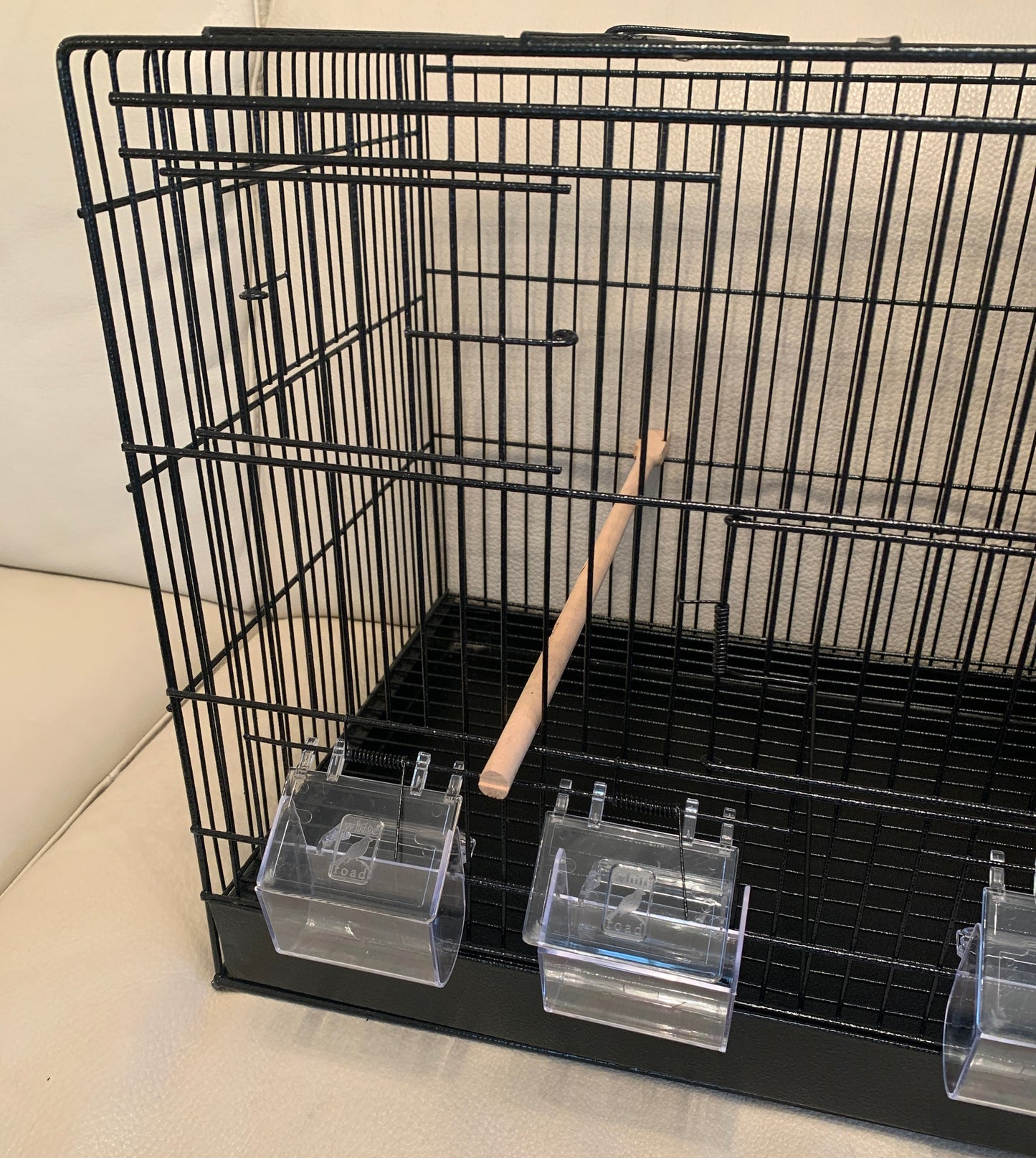 110 cm Black Metal Large Double Breeder Bird Cage with a Black Metal Bottom pullout Tray 8 Feeders & 4 Wooden Perches Size 110cm x 35cm x 42cm